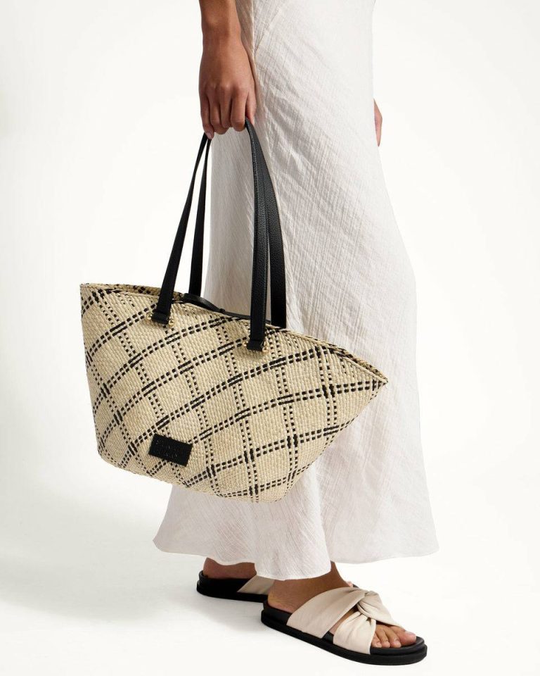 Women Natural Iraca Palm/Black Strathberry Shoulder Bags Medium Palm Basket - Image 3